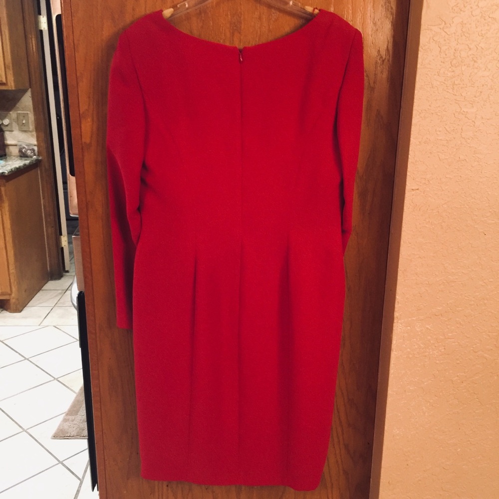 Dress - Picture 4 of 4